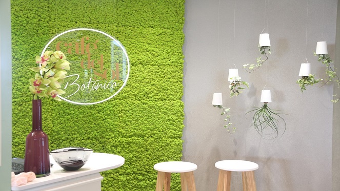 green wall